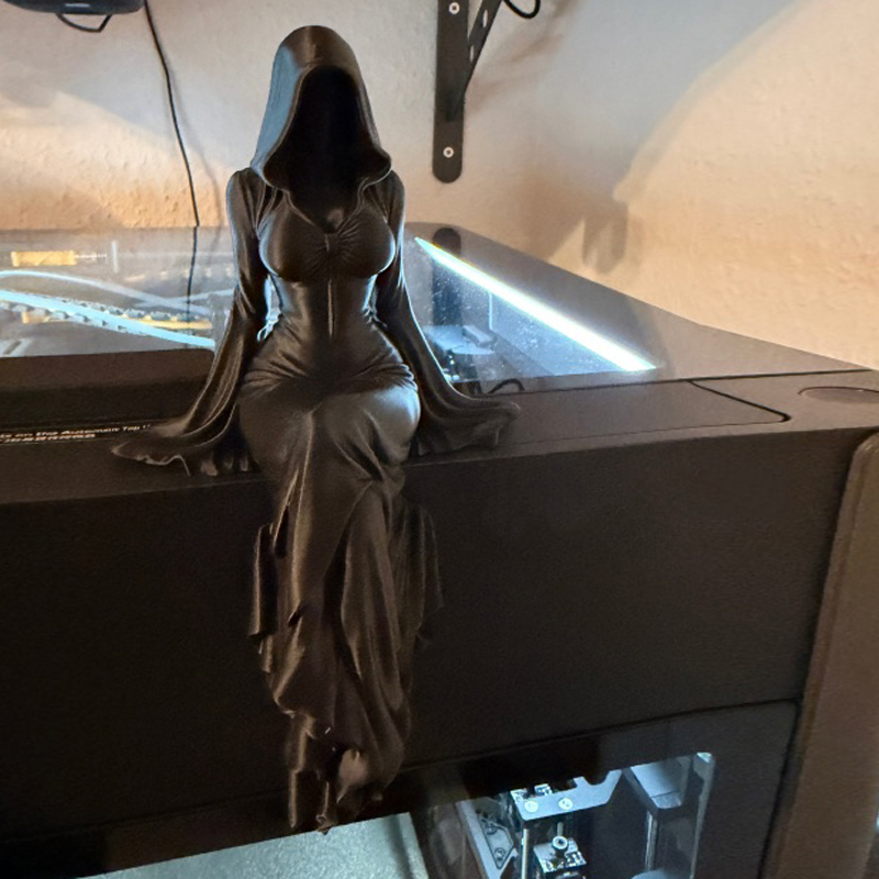 Statue Of Lady Reaper Desktop  - Japan Lifestyle review and price